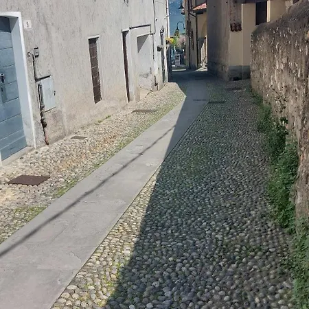 Chez Ary: Sulla Strada Del * Clusane