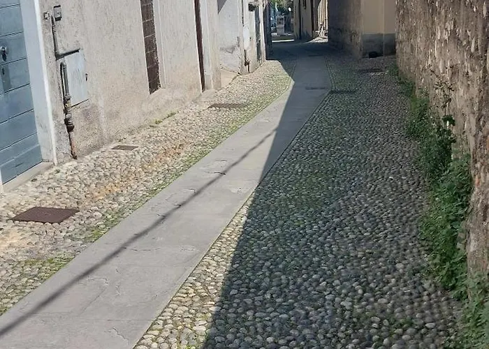Chez Ary: Sulla Strada Del * Clusane